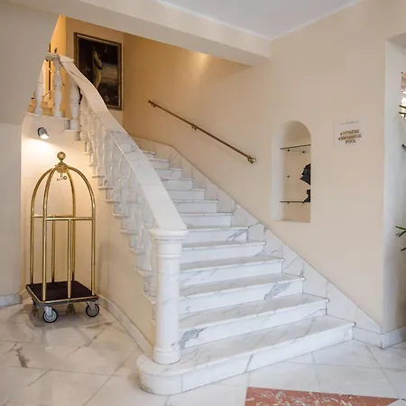 Hotel Grand Mediterranee 4*