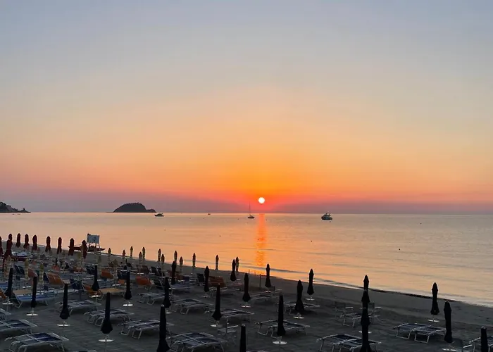 Lvg Collection - Grand Mediterranee 4* Alassio