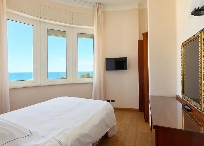 Lvg Collection - Grand Mediterranee Hotel 4*