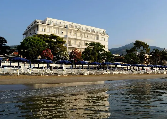 Hotell Lvg Collection - Grand Mediterranee Alassio