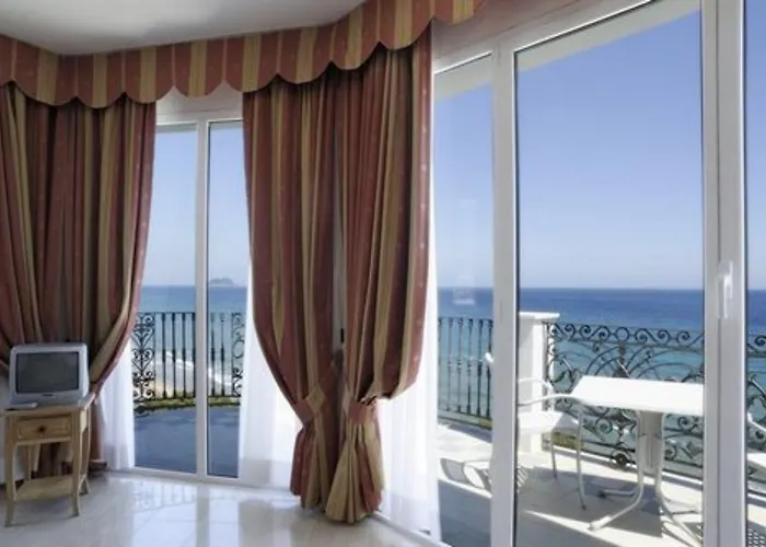 Lvg Collection - Grand Mediterranee Hotell Alassio