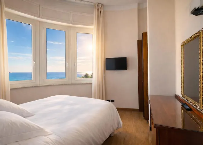 Hotel Lvg Collection - Grand Mediterranee 4*