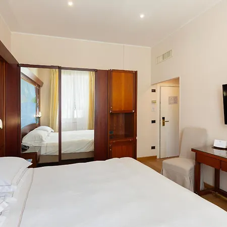 מלון Grand Mediterranee 4*