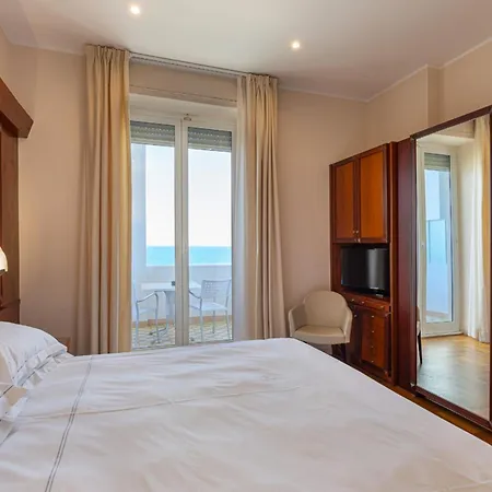 Grand Mediterranee מלון 4*