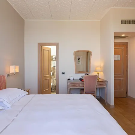 Lvg Collection - Grand Mediterranee Hotel Alassio