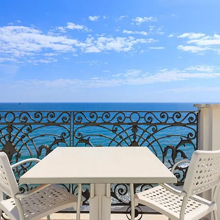 מלון Grand Mediterranee 4*