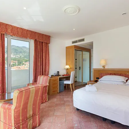 מלון Grand Mediterranee אלסיו