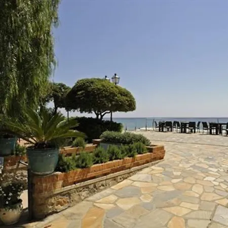 Lvg Collection - Grand Mediterranee 4* Алассио