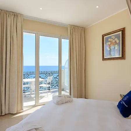 Lvg Collection - Grand Mediterranee Готель 4*